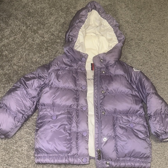 Authentic Moncler GIRL COAT - Picture 3 of 6